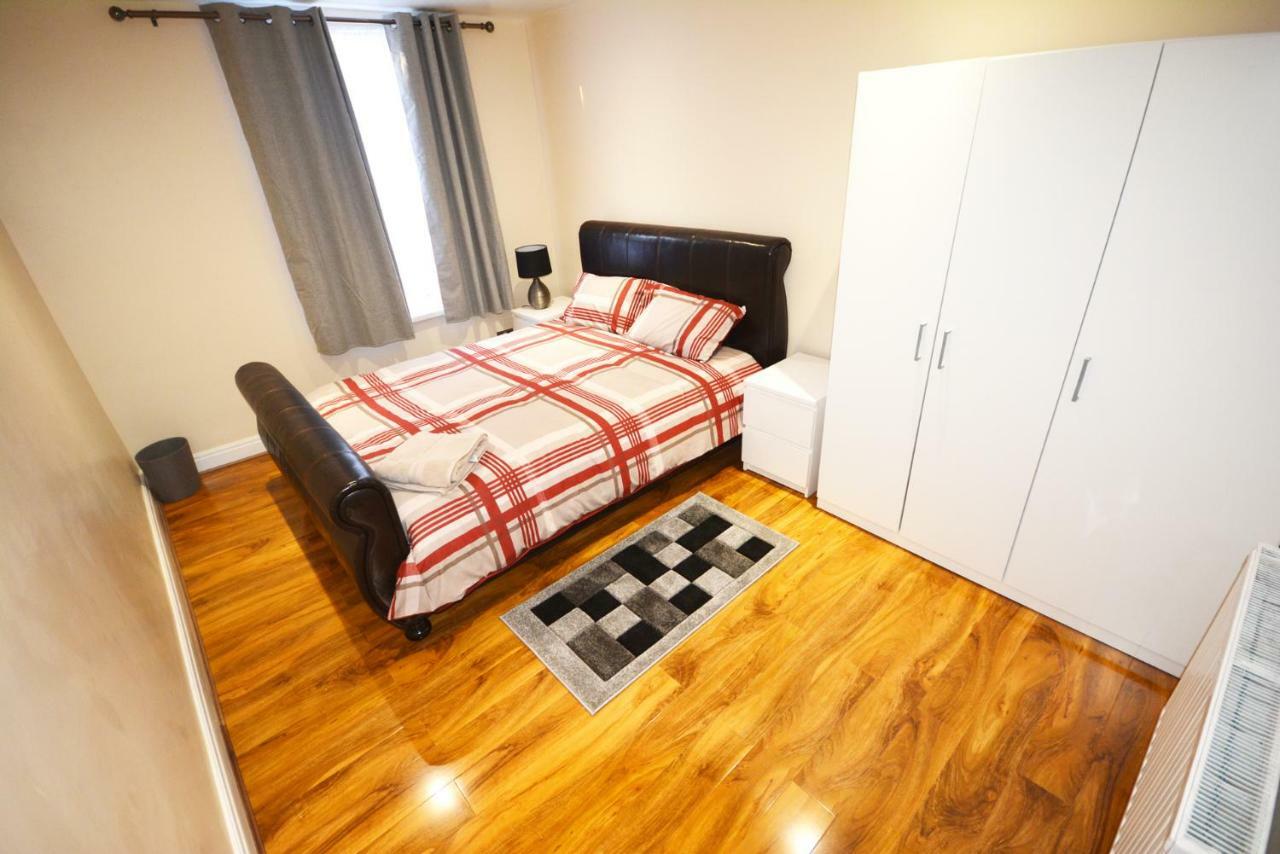 London Zone 2 Three Bedroom Apartment Extérieur photo